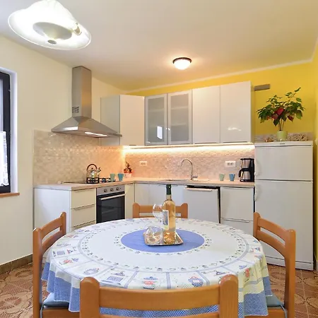 Apartment Violeta 745