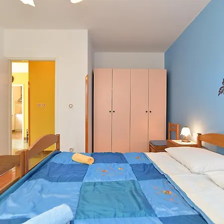 Apartment Violeta 745