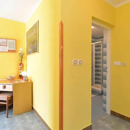 Violeta 745 Apartamento