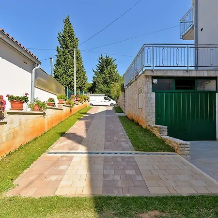 Violeta 745 Apartamento Pula